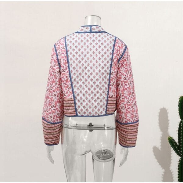 Veste Patchwork Traditionnelle en Coton avec Écussons Brodés – Image 4