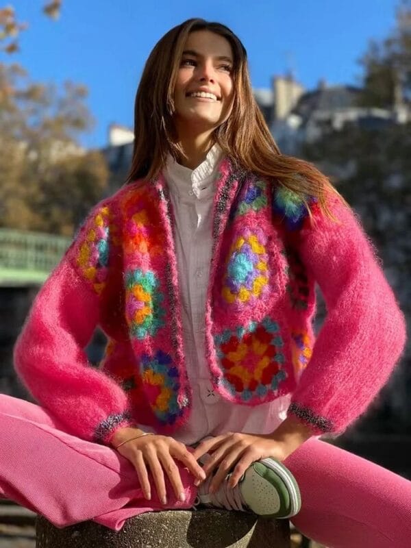 Veste Patchwork Tricoté en Laine avec Motifs Multicolores et Manches Évasées – Image 2