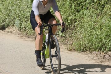 Vélo gravel : le vélo qui refuse de choisir entre route et chemins